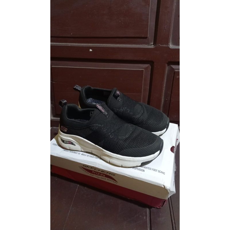 Skechers arch fit size 38 preloved