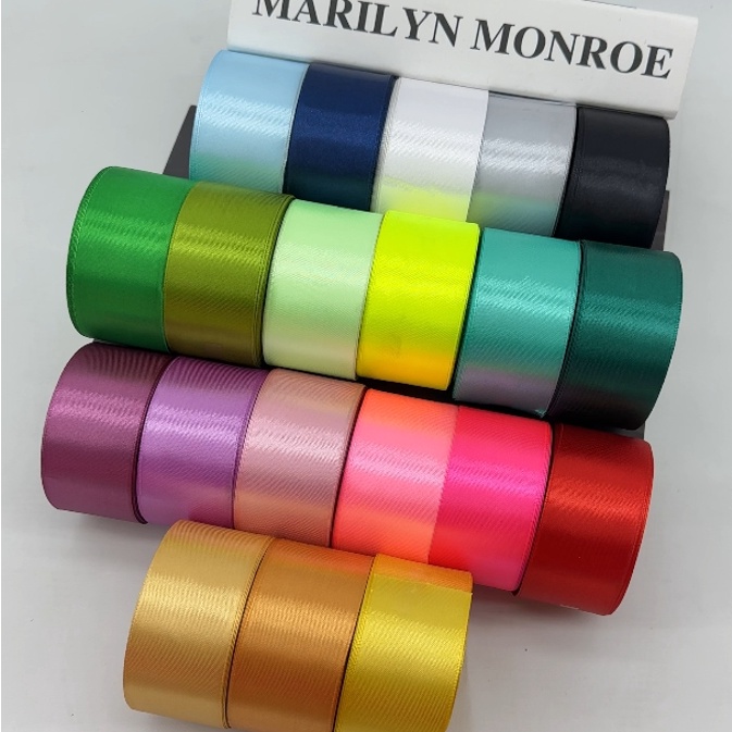 

BIG DISCOUNT PSAT4 PITA SATIN 4 CM 15 ROLL PANJANG 2 YARD