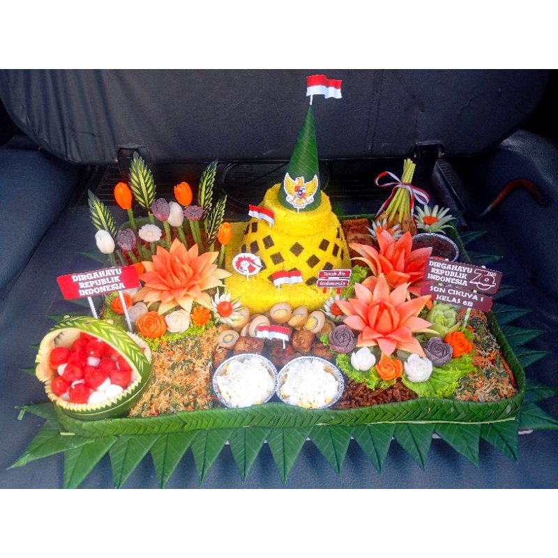 

TUMPENG NASI KUNING porsi 25 orang