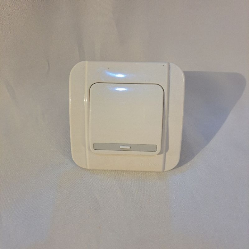 saklar engkel tunggal broco / saklar lampu tertanam IB broco galeo putih