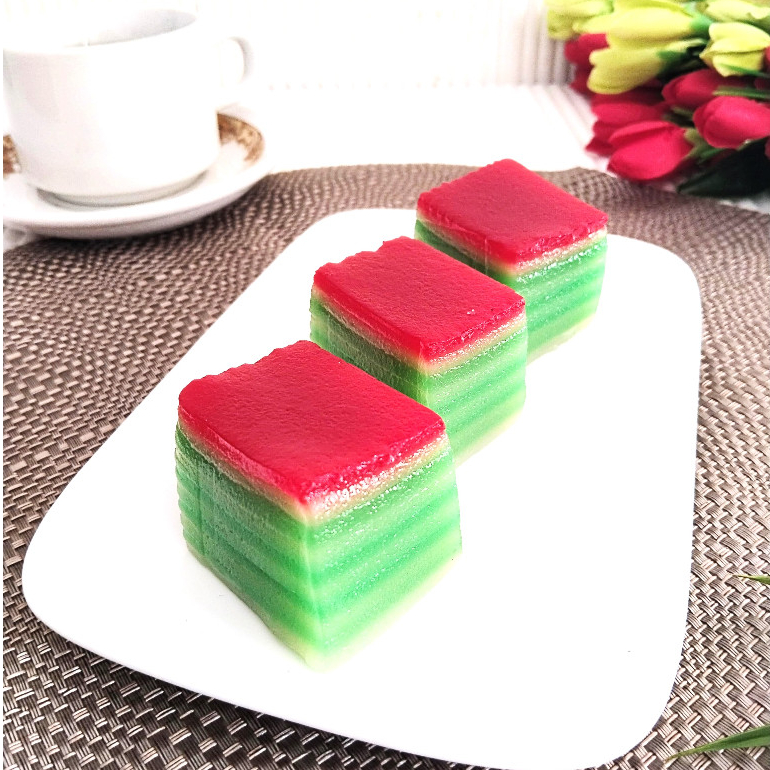 

Kue tradisional/Jajan pasar/Kue Lapis / 15 pcs / Bjfoodcake