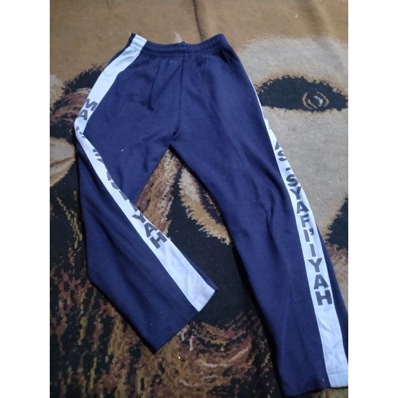 PRELOVED SERAGAM SEKOLAH OLAHRAGA 1 SET