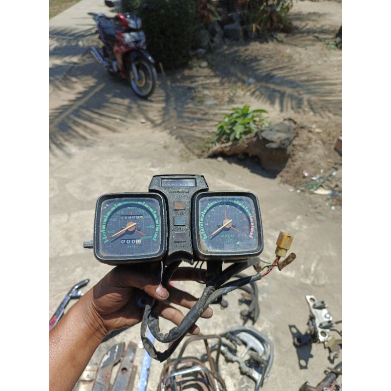 Spidometer Speedometer Suzuki TRS Katana Trs Original