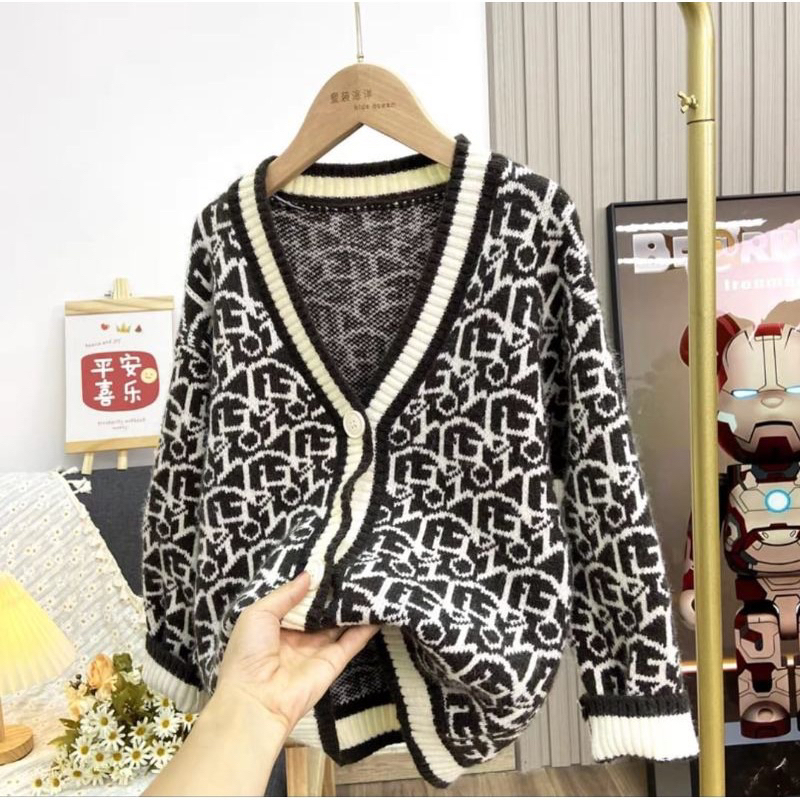 size 10-12 th / Cardigan Rajut hitam putih anak perempuan import premium