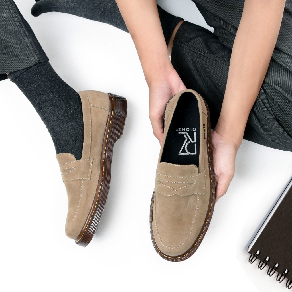 Sepatu Slip On Pria Rionz Xabi Sepatu Santai Kulit Suede Original Kerja Kantor Kuliah Wisuda Sidang