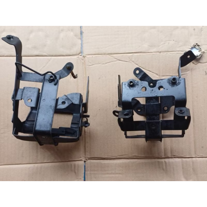 pangkon tempat aki honda vario 110 karbu ORIGINAL