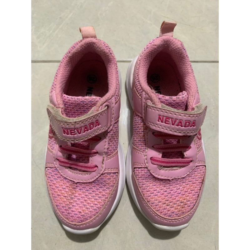 Preloved sepatu anak Nevada