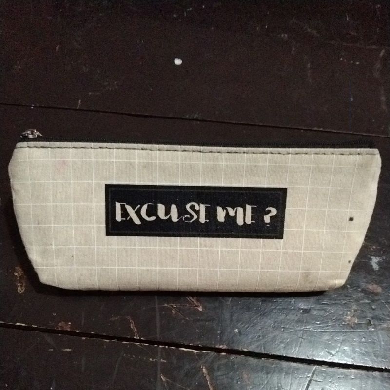 

pouch pensil