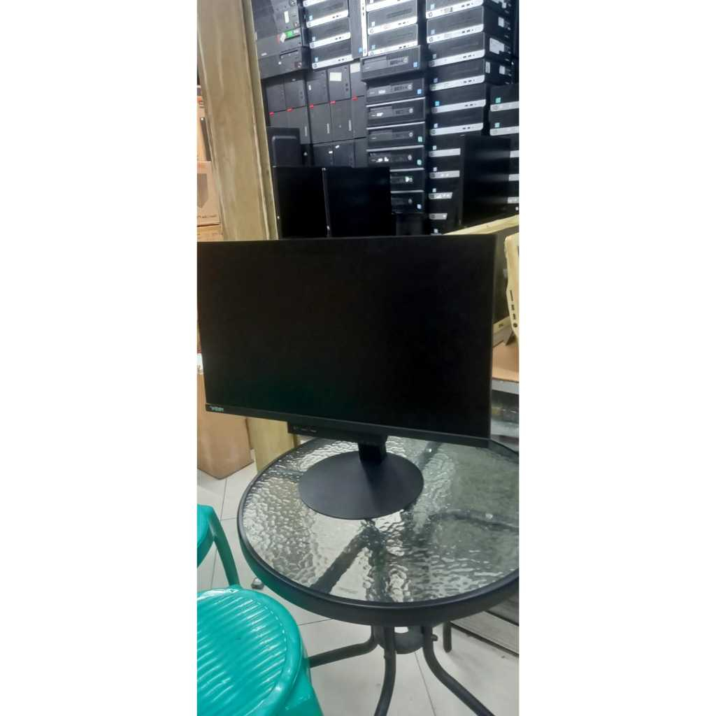 pc all in one lenovo gendong core i5 7500 ram 8gb ssd 256gb layar 24 inch mulus