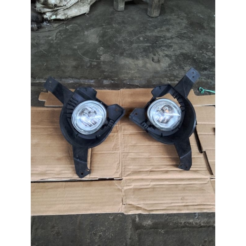 Foglamp cover lampu Mazda 2 orisinil.