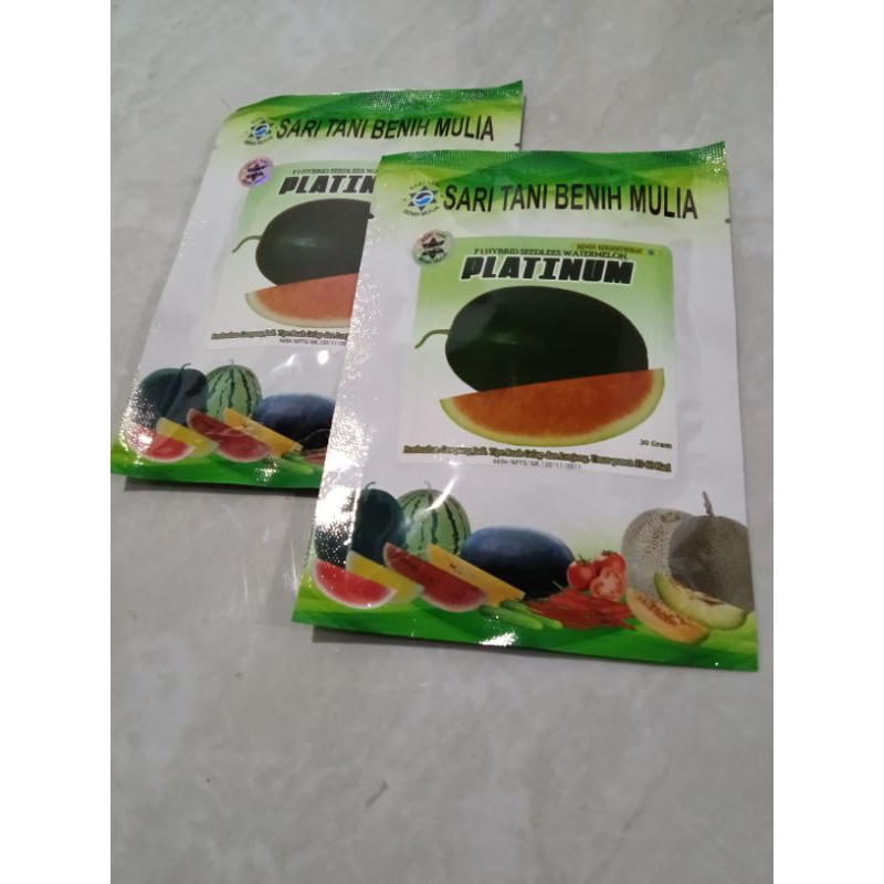 Benih Semangka Jumbo Non Biji Platinum F1 (Kulit Hijau Gelap) isi 20 Gram Kadaluarsa 2025 Cap Sari T