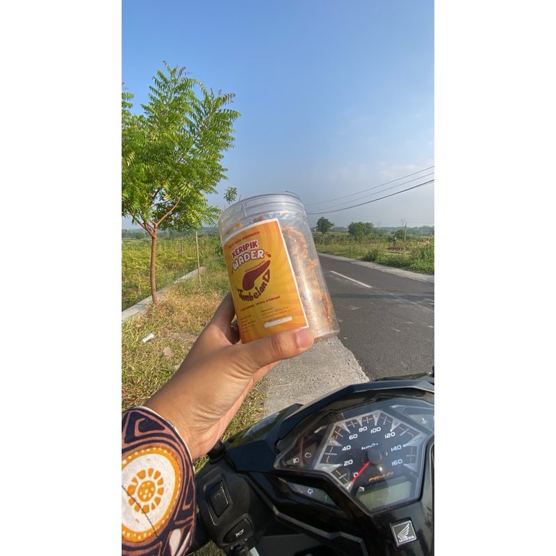 

kripik wader surabaya