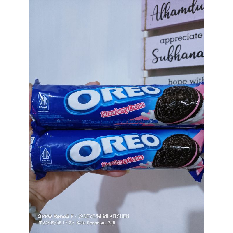 

Oreo Biscuit Strawberry cream 119.6gr