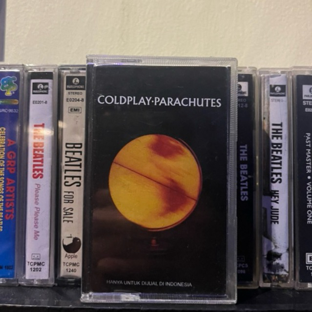 Kaset pita Coldplay Parachutes