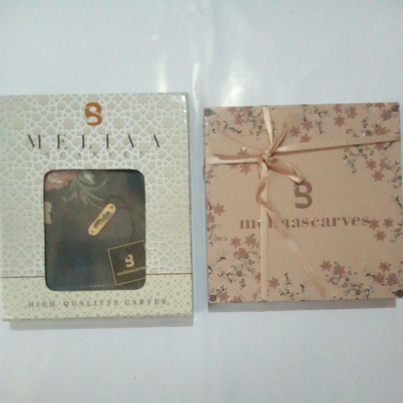 Meliaa box / Meliaa scarves
