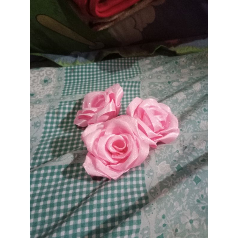 

BUNGA PITA SATIN