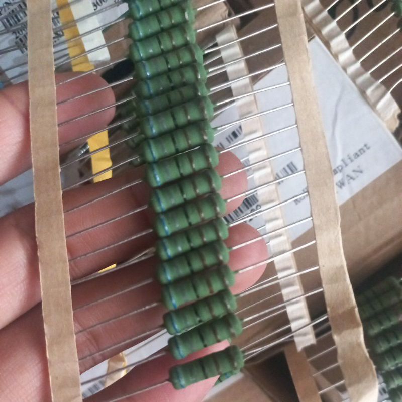 Resistor 6k8 2watt metal film