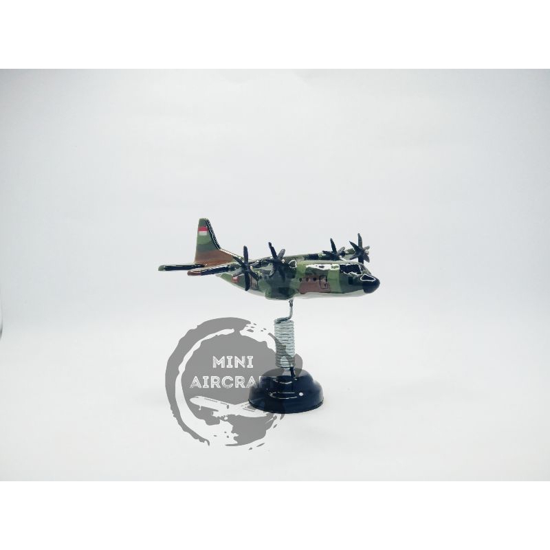 miniatur pesawat Hercules c130 HERCULER C130 TNI AU LORENG