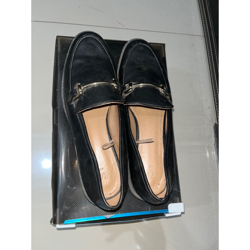 SEPATU WANITA LOAFERS H&M SECOND