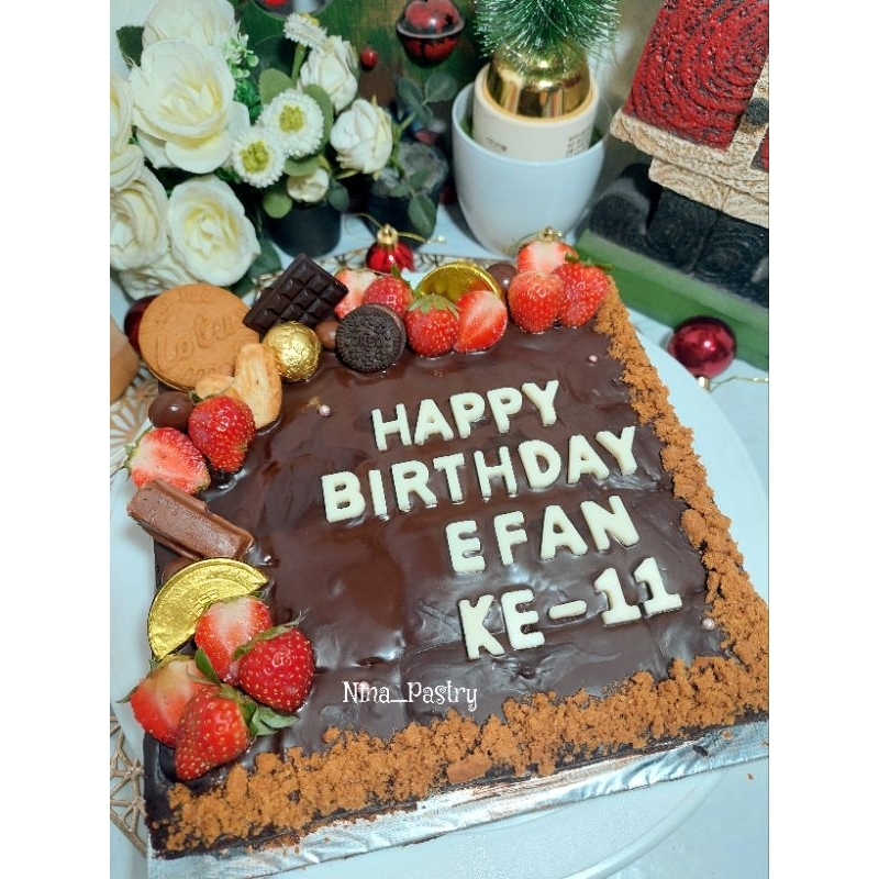 BROWNIES ULANG TAHUN FREE LILIN