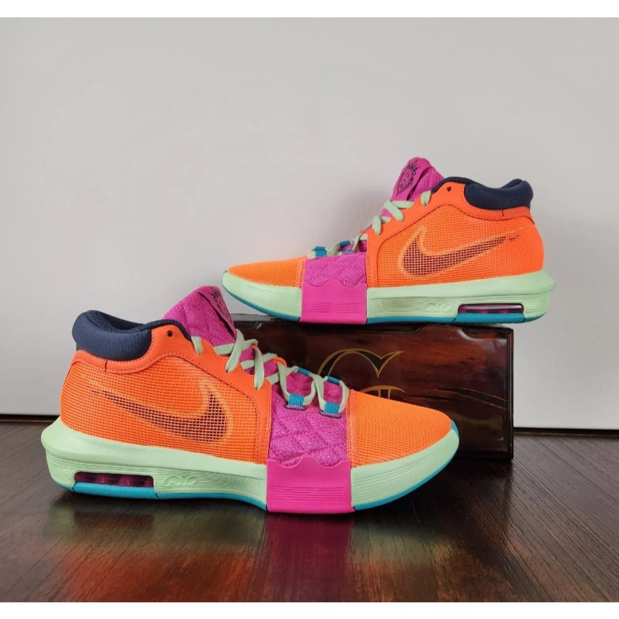 nike basket lebron witness 8 original BNIB