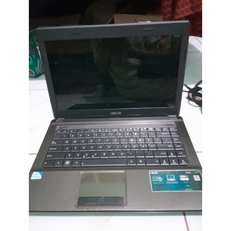 Laptop Seken Asus X44H & Acer Aspire Core i3 1GB Memory 320GB HDD