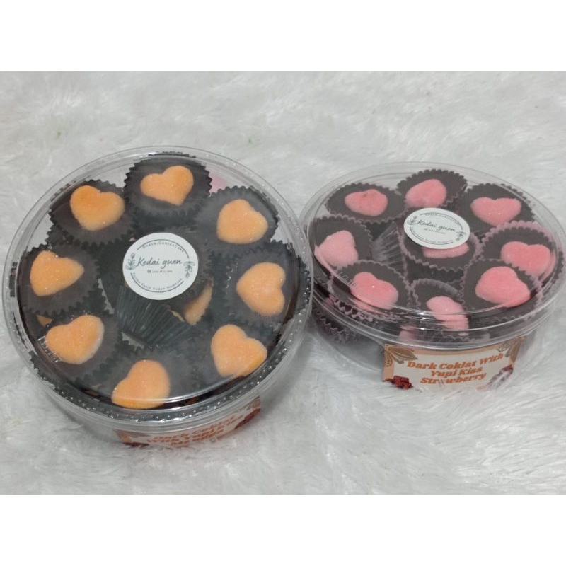 

Dark Coklat With Yupi Kiss Toples 250gr