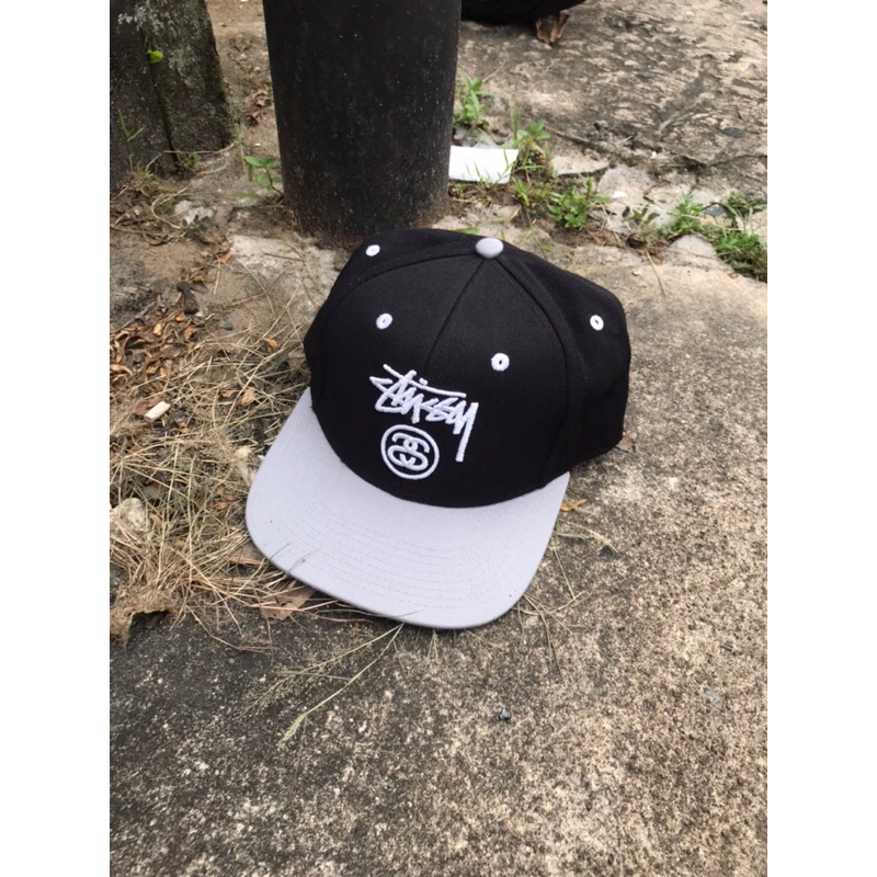 TOPI STUSSY SECOND