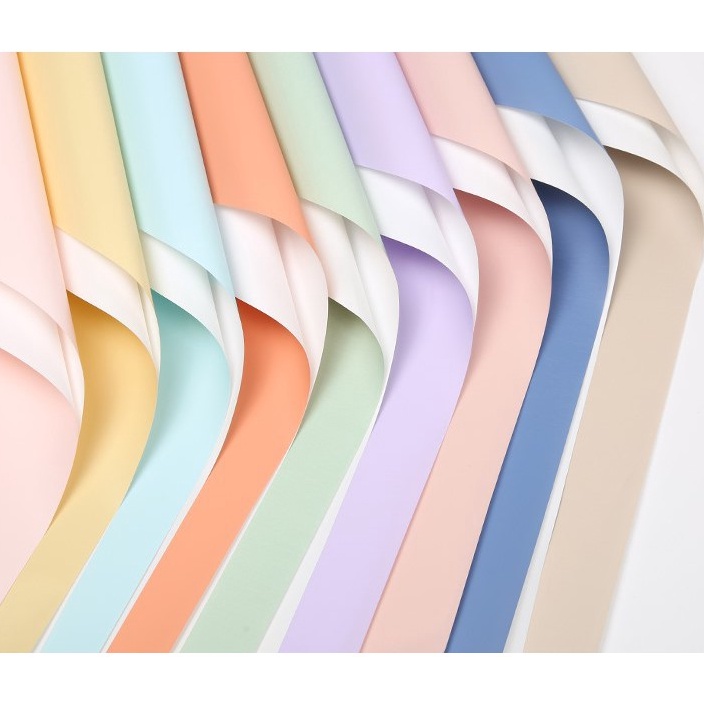 

DISCOUNT BICOLOR WHITE CELLOPHANE PACK 58 x 58 cm Kertas bunga wrapping paper