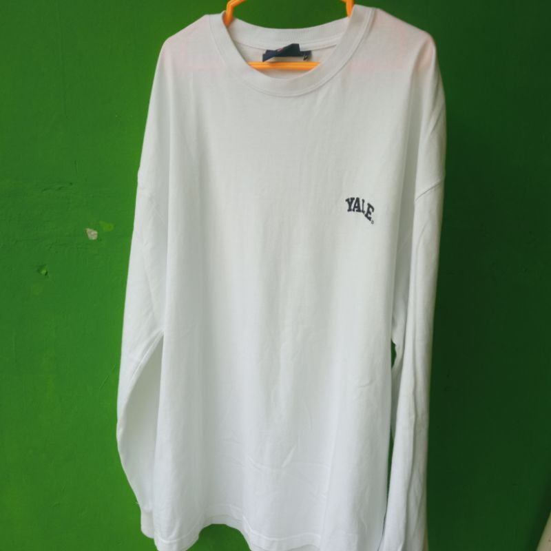 longsleev yale second