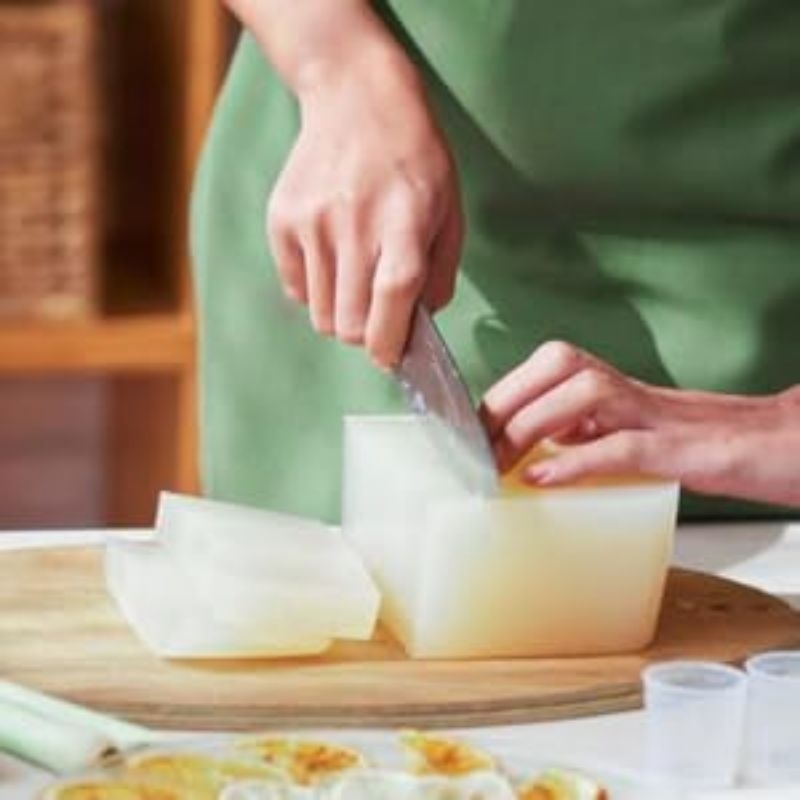 Melt & Pour Soap Clear Base 1kg