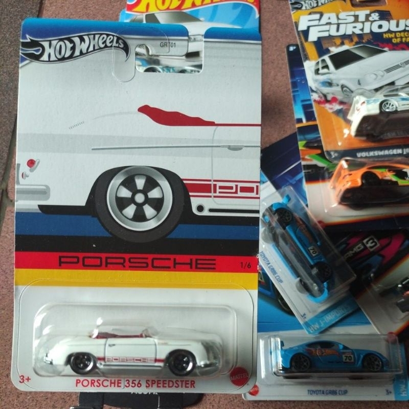 HOT WHEELS PORSCHE 356 SPEEDSTER / PORSCHE SERIES