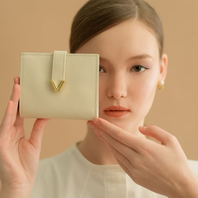 classic wallet vone world