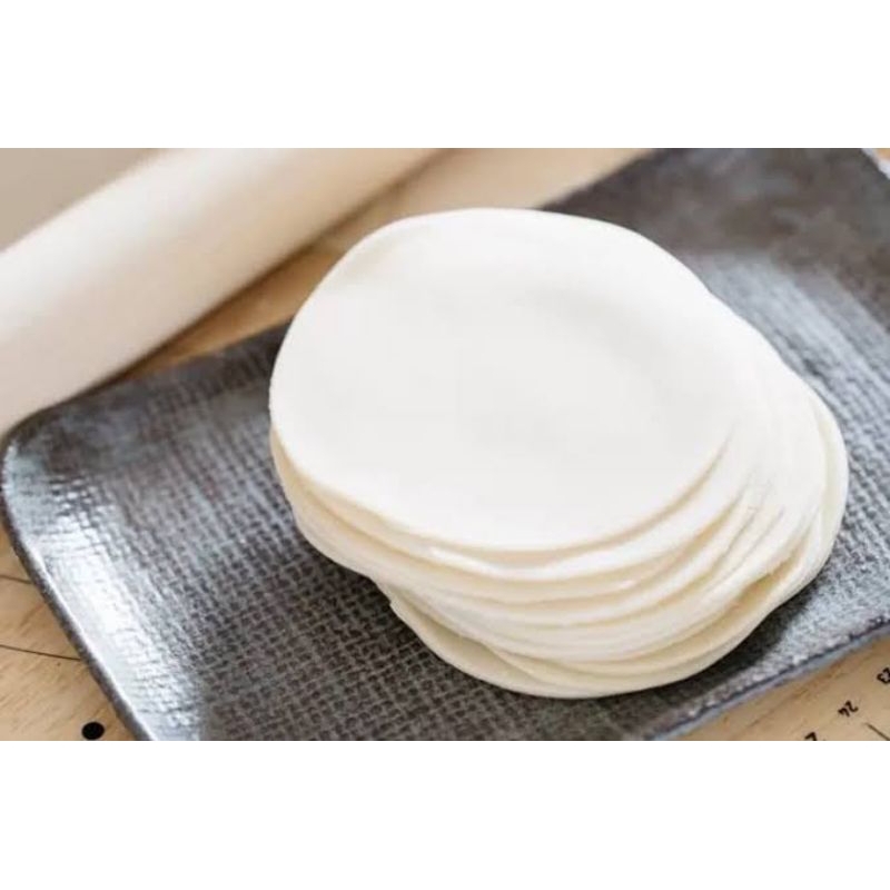 

KULIT DIMSUM / GYOZA / SOMAY diameter 7cm isi 50 lembar