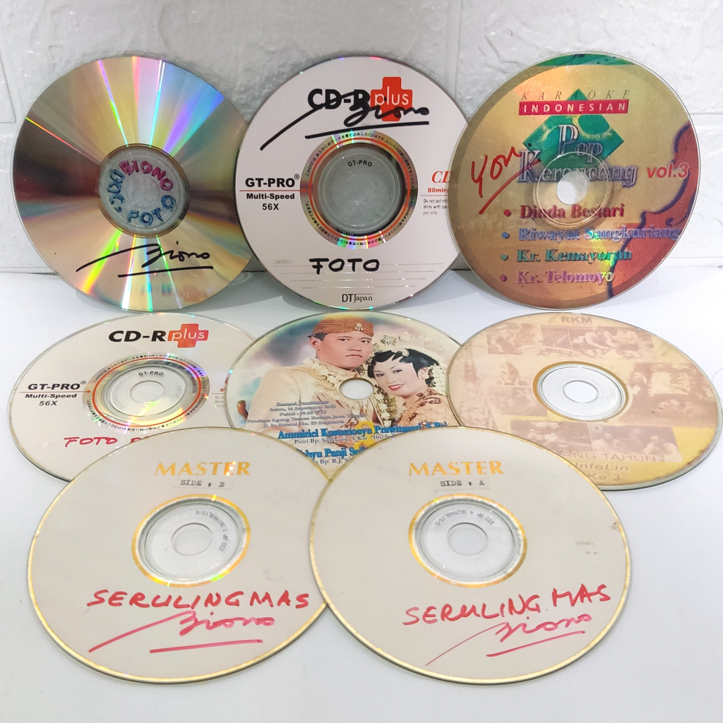 Koleksi Kaset CD/DVD/VCD Rusak Bekas – Bahan Kerajinan & Dekorasi Unik