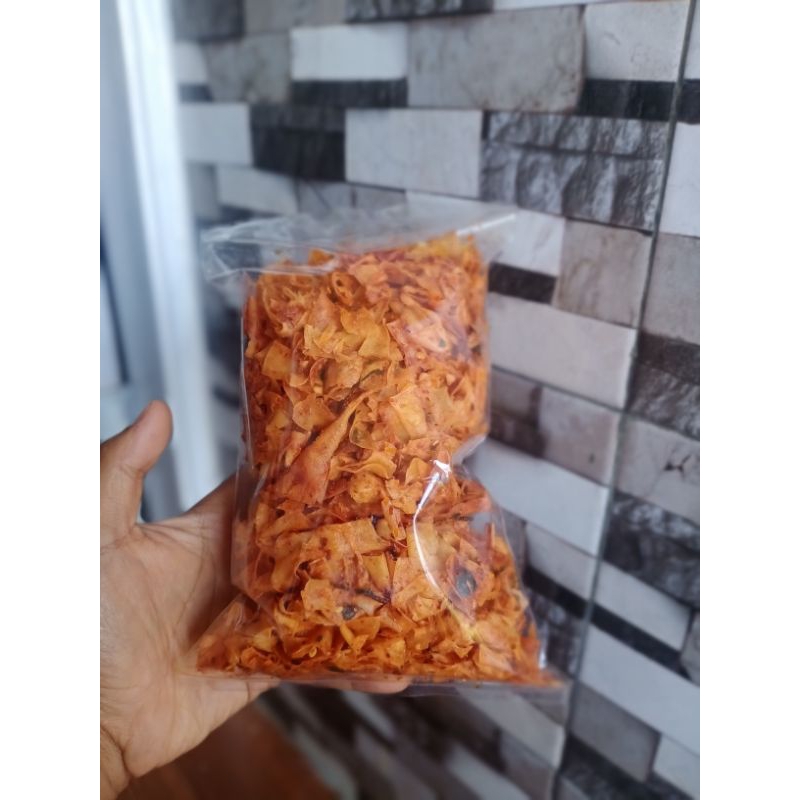 

KERIPIK SINGKONG KRIWIL PEDAS CIKRUH DAUN JERUK BUMBU BASSH PEDAS