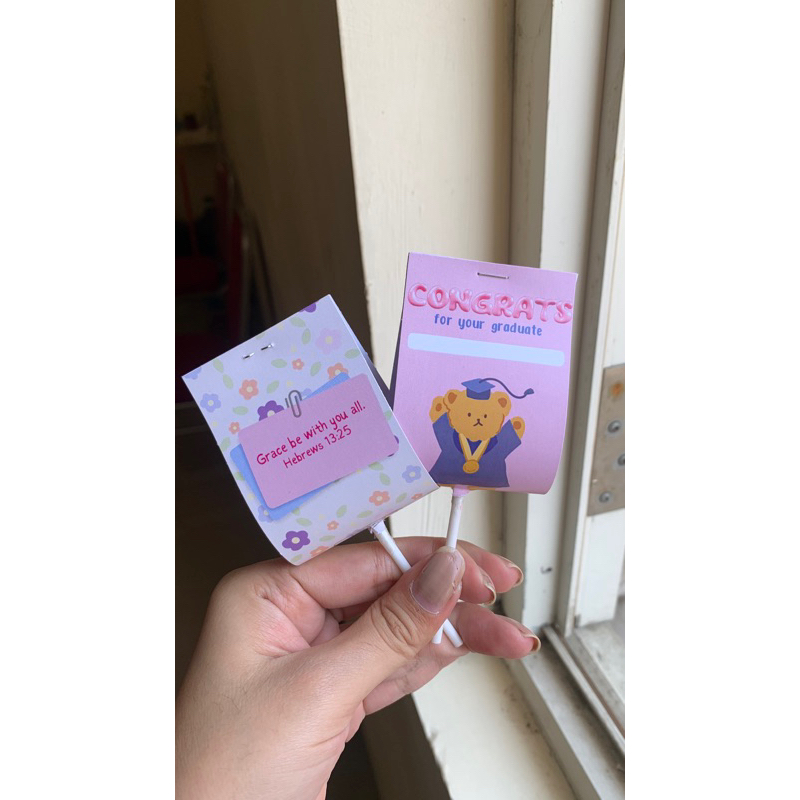 

Permen Graduation Kado Wisuda Hadiah Graduasi