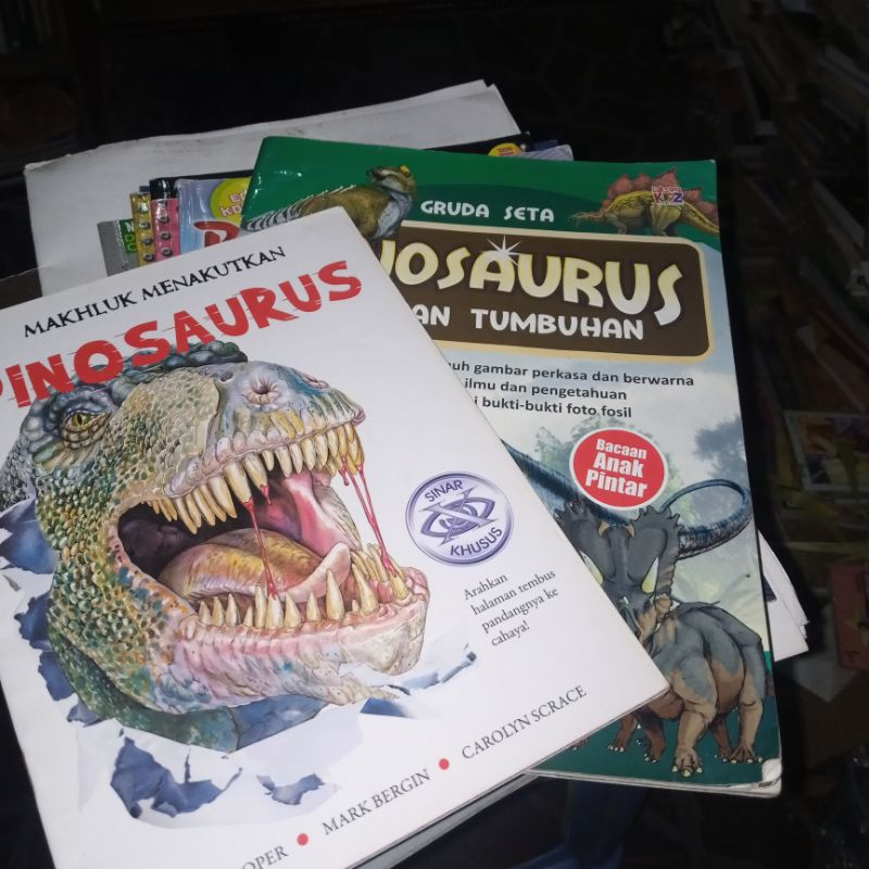 DINOSAURUS : , makhluk menakutkan pemakan tumbuhan @