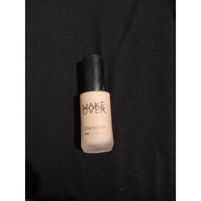 Makeover Powerstay 24H Shade W22