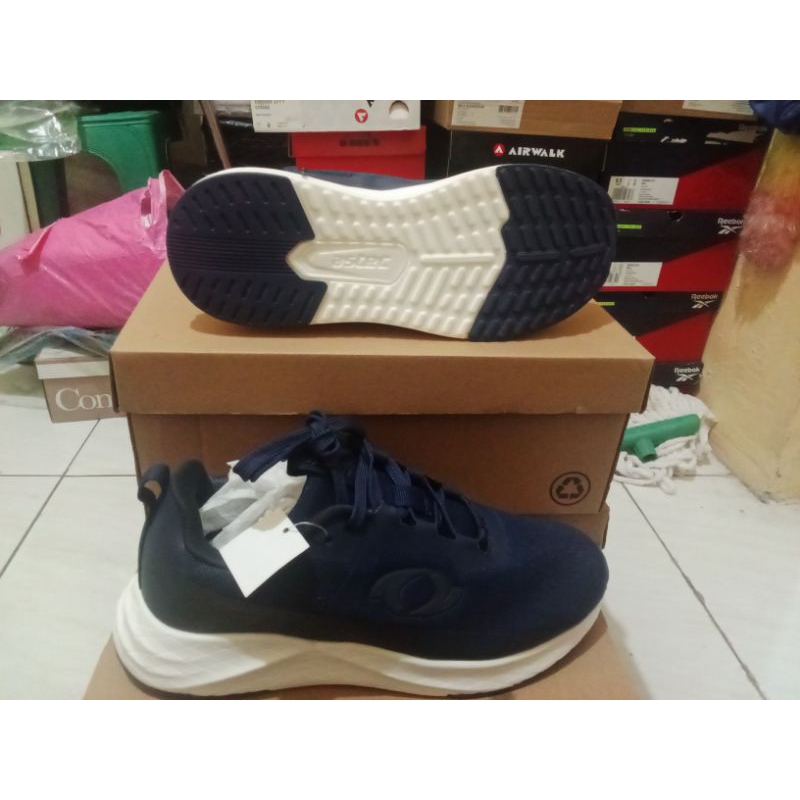 Sepatu olahraga pria Astec Ingmar sport station (Size 40)