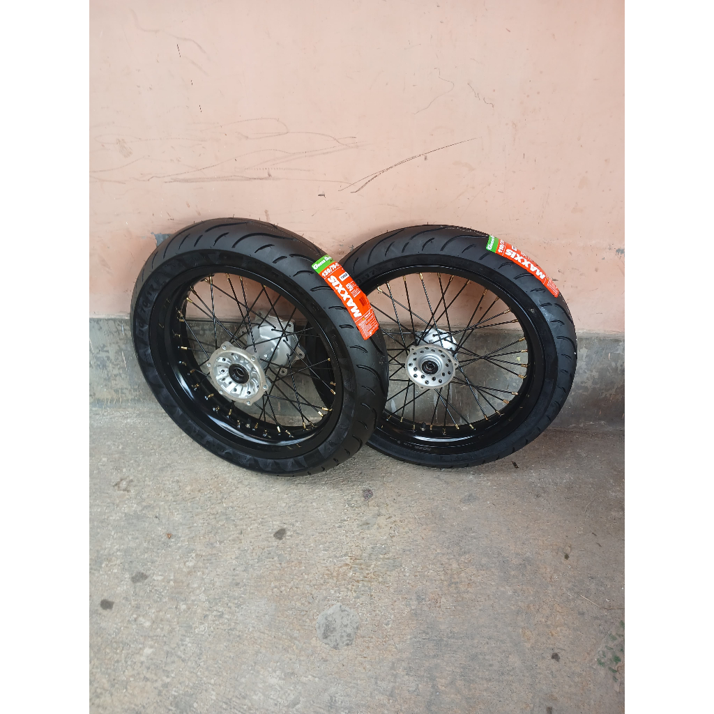 BAN SET SUPERMOTO YAMAHA WR155 VELG ROSSI 300/350 BAN MAXXIS BARU RING 17 UKUR 110 DAN 130