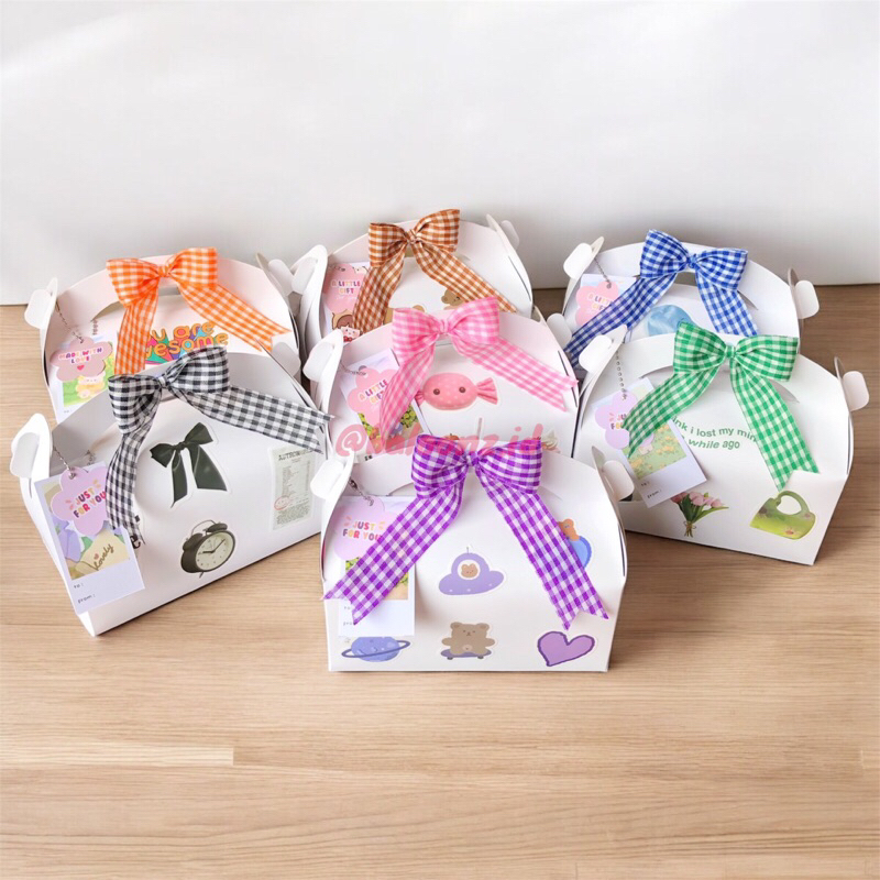 

(BACA DESKRIPSI) MEDIUM SNACK BOX/GIFT BOX/GABLE BOX