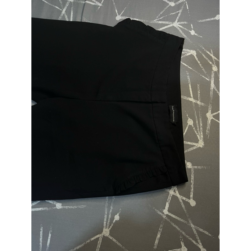 Preloved Celana Bahan Wanita The executive