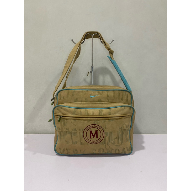 tas selempang Nike Metropolitan