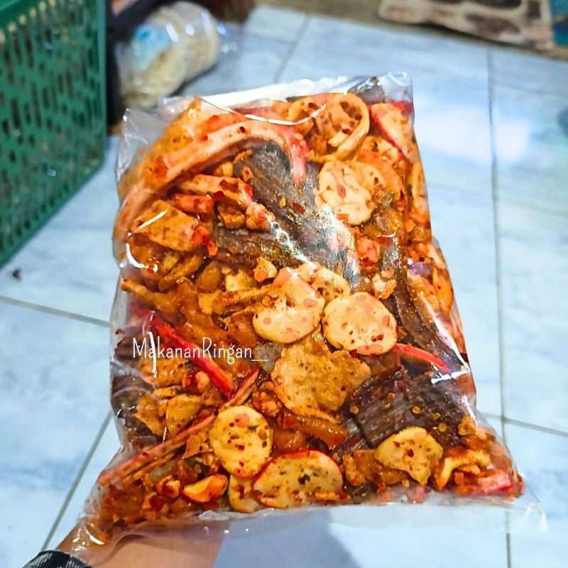 

Seblak Campur Krupuk Mix Pedas Daun Jeruk 500gr cemilan krupuk makanan ringan