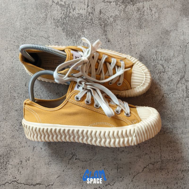 Sepatu Excelsior Low Safety Yellow