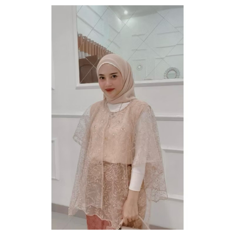 Outer Brokat  // Kebaya