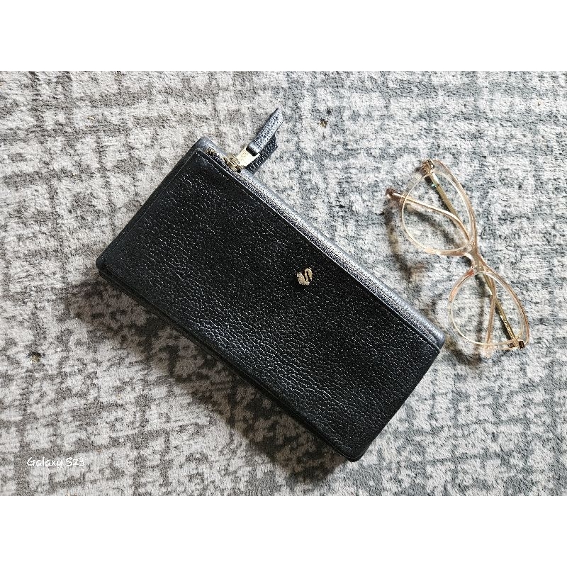 PRELOVED DOMPET LIPAT PANJANG  SAVVY LEATHER HANYA DI PAKAI SEKALI DAN SEBENTAR bukan papillon
