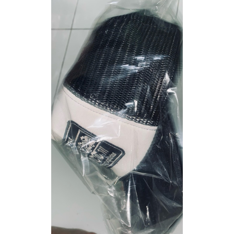 topi trucker hat lawless