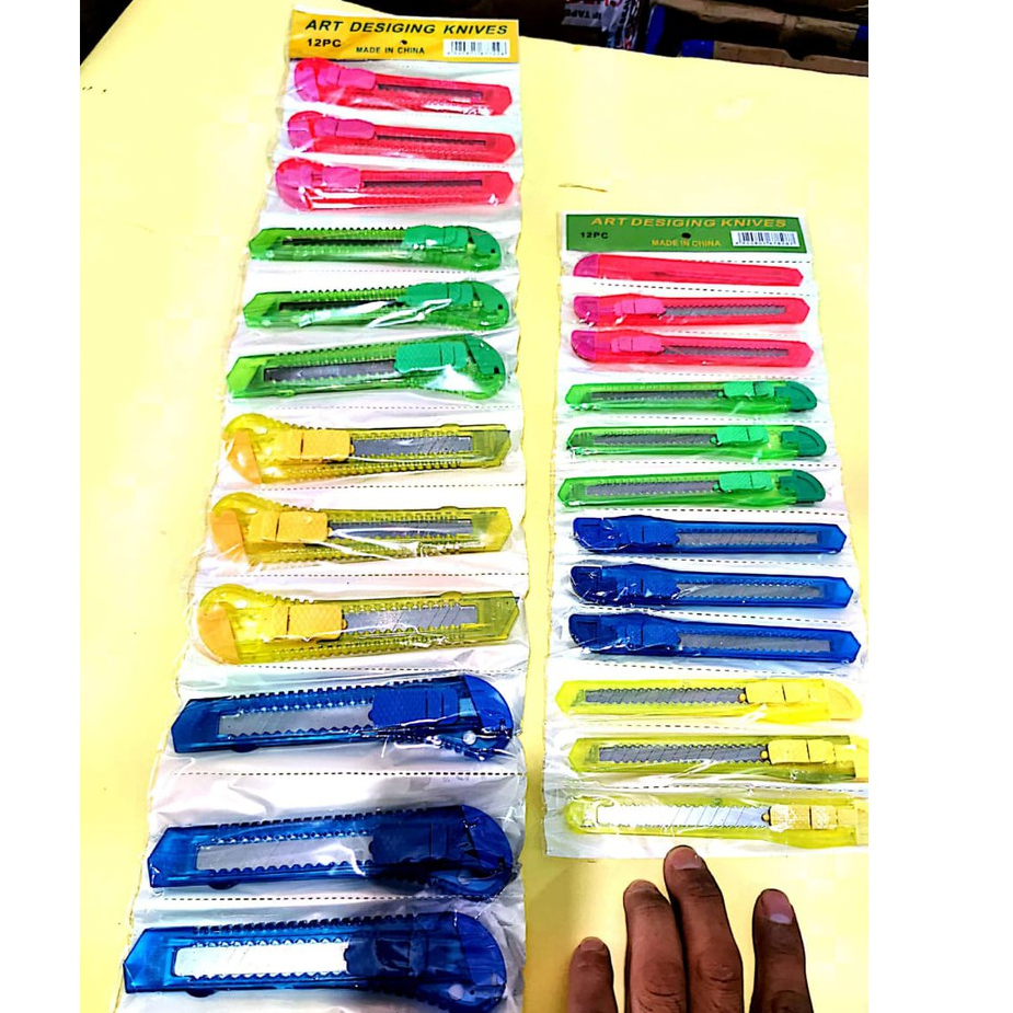 

[1 Pcs] Pisau Cutter Bening Kecil Besar / Alat Potong Pemotong / Handy Cutter Bening Kecil Besar